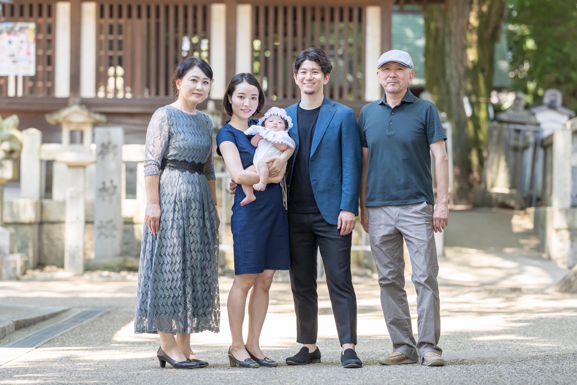 An omiyamairi family session at Koromo Shrine in Toyota, Aichi — 1